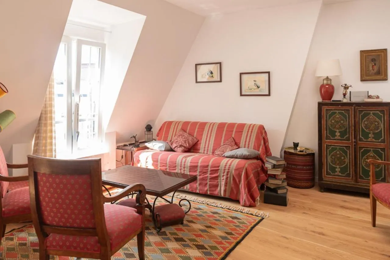 Cosy Bright Apartment Near Montparnasse Paris France